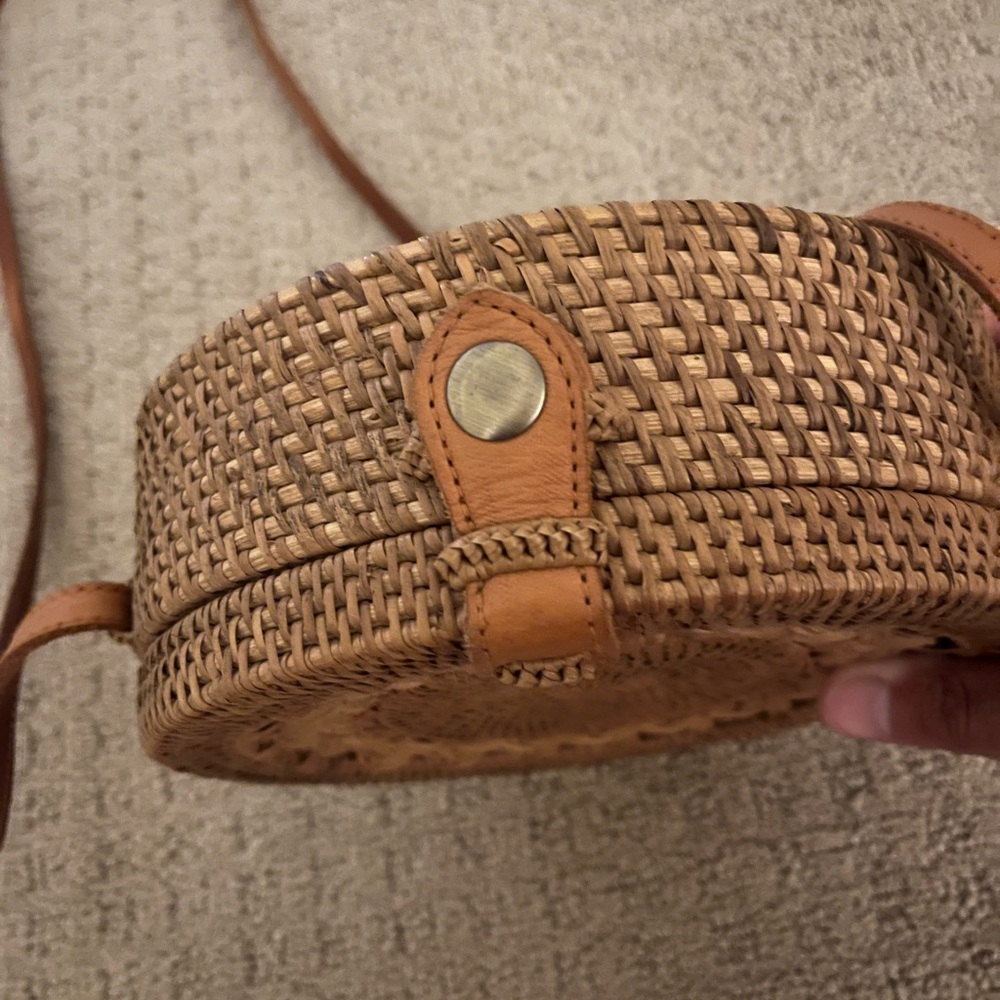 Handbag - Picture 3 of 5
